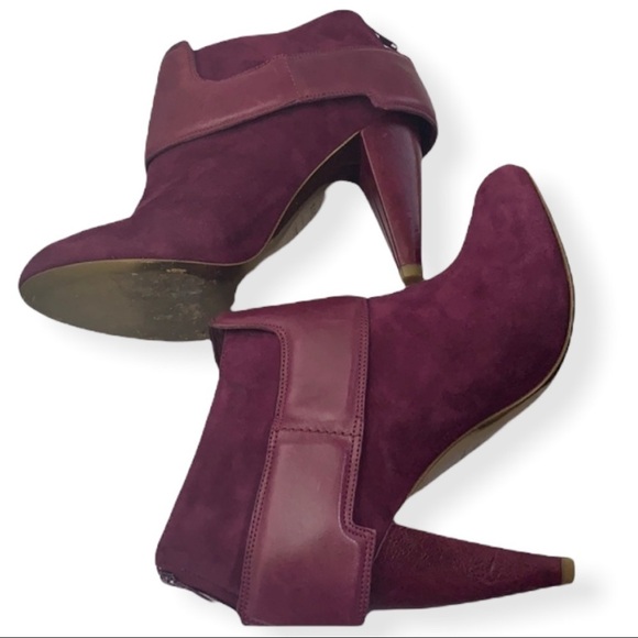 - Botkier Jada Fuchsia Suede & Leather Heeled Bootie Pump - Picture 8 of 10